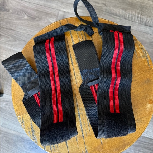 Harbinger Red Line Weight Lifting Wrist Wraps - Picture 2 of 2